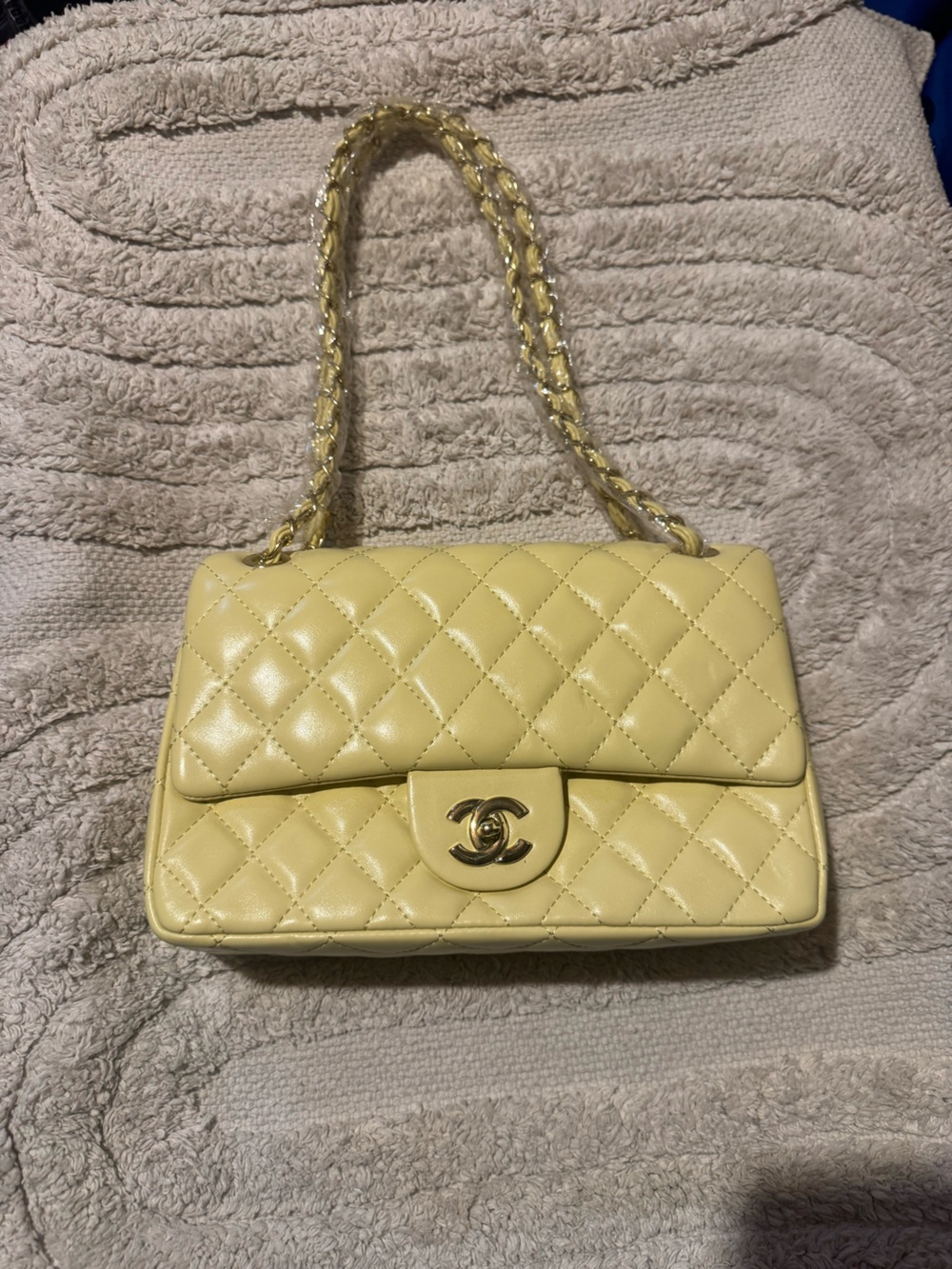 CHANEL Quilted Shoulder Bag in Pale Yellow Leather